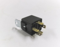 Реле 4-х контактное 40 А с резистором 756.3777